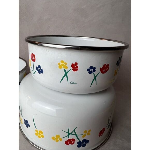 Vintage Enamel Bowl Set - Picture 3 of 8